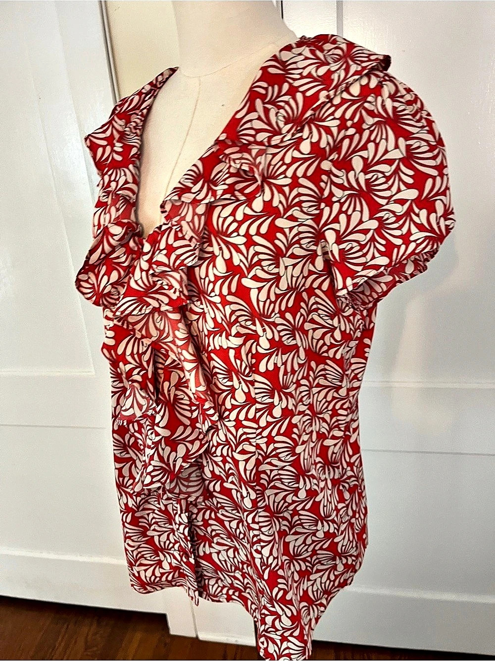 Banana Republic XL Red & Ivory Ruffle Blouse — Bold Tropical Statement Top